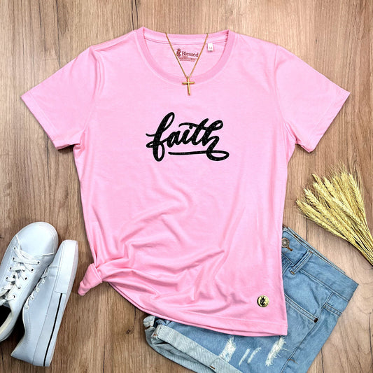 Camiseta Feminina Rosa Aplique Faith