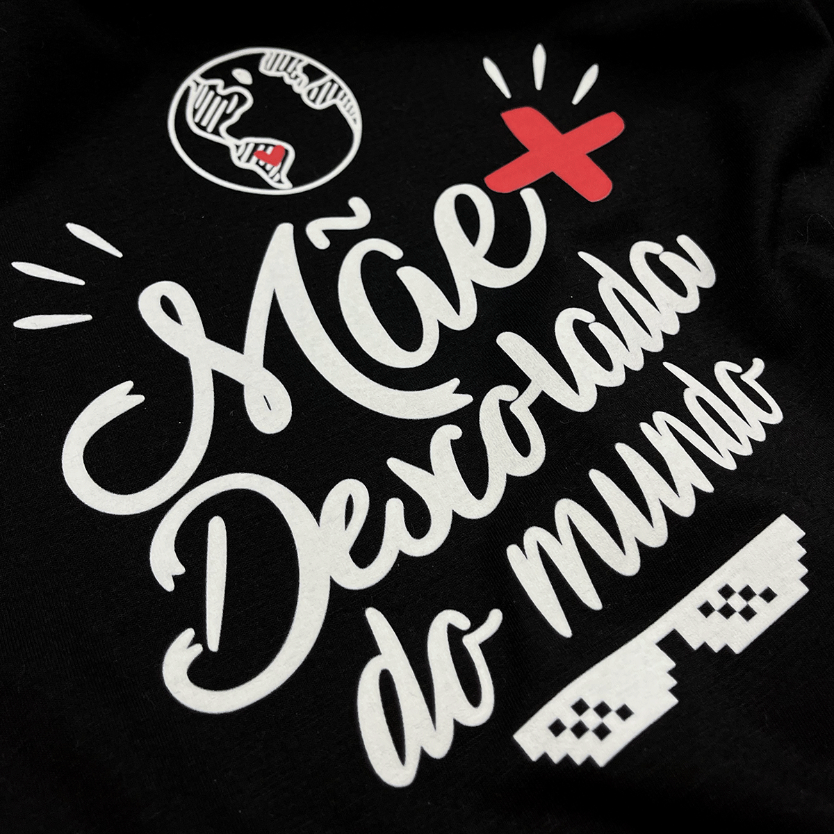 Camiseta Feminina Preta Mãe Mais Descolada do Mundo